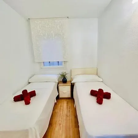 Apartament Dos Amigos, Torrevieja, 2 Swimming Pools , Parking Space