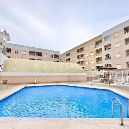 Dos Amigos, Torrevieja, 2 Swimming Pools , Parking Space Apartament *