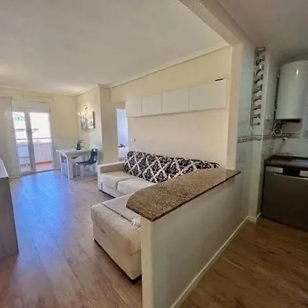 Dos Amigos, Torrevieja, 2 Swimming Pools , Parking Space *