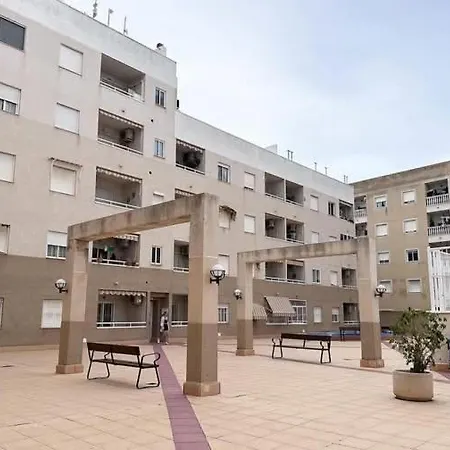 Apartament Dos Amigos, Torrevieja, 2 Swimming Pools , Parking Space
